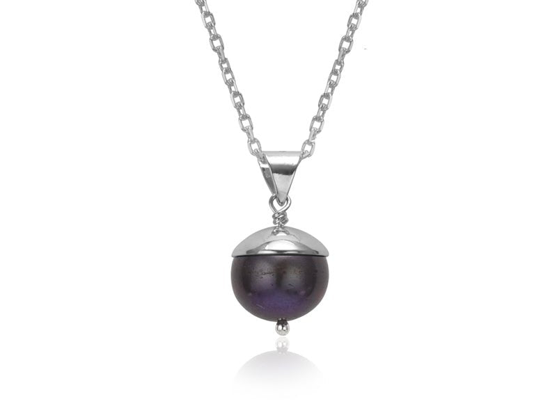 Necklace on sale black pearl