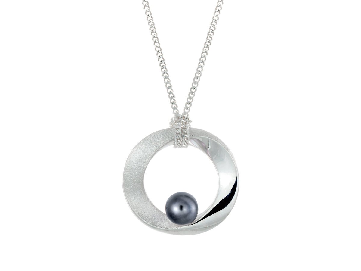 Necklace clearance black pearl